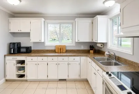 60 Catalina Drive Quinte West ON K8R 1C5