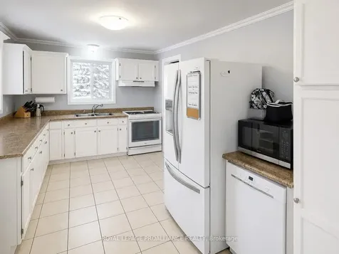 60 Catalina Drive Quinte West ON K8R 1C5