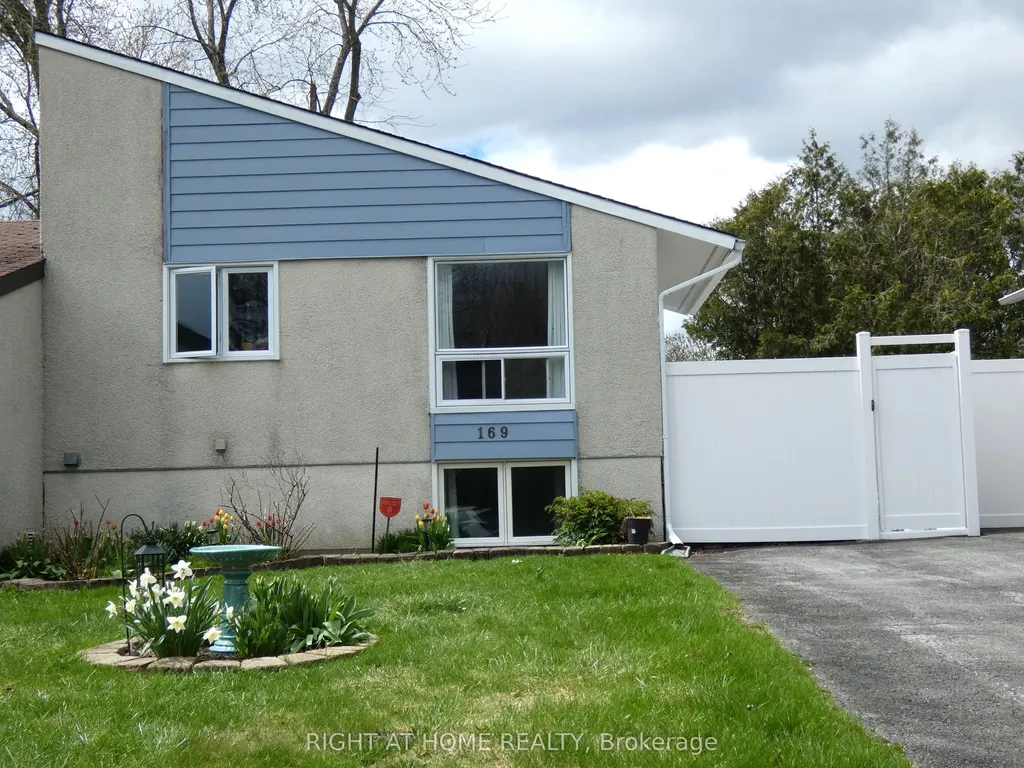 169 Castlefrank Road Kanata ON K2L 1T3