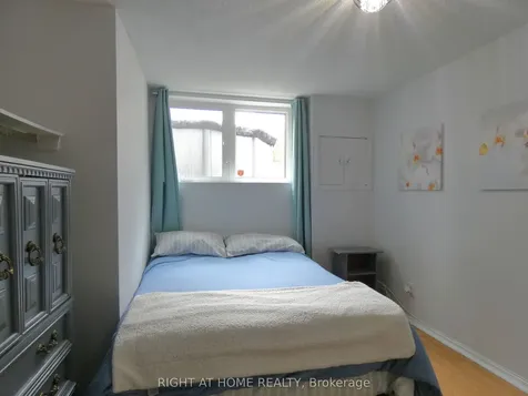 169 Castlefrank Road Kanata ON K2L 1T3