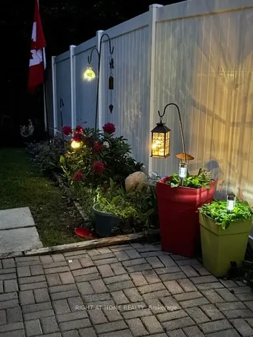 169 Castlefrank Road Kanata ON K2L 1T3