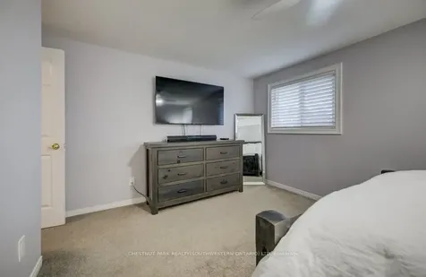 255 Highbrook Crescent W Waterloo ON N2E 3P6