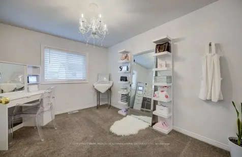 255 Highbrook Crescent W Waterloo ON N2E 3P6