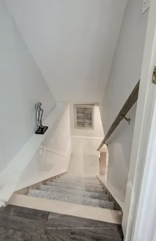255 Highbrook Crescent W Waterloo ON N2E 3P6