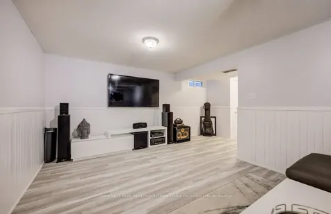 255 Highbrook Crescent W Waterloo ON N2E 3P6