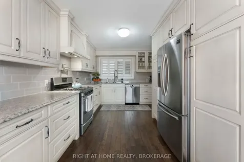 57 Metcalfe Street Thorold ON L2V 3A2