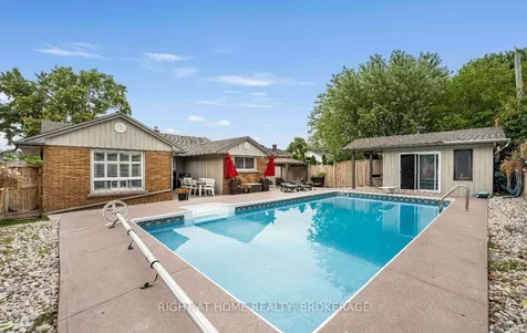 57 Metcalfe Street Thorold ON L2V 3A2