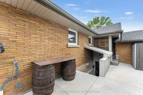 57 Metcalfe Street Thorold ON L2V 3A2