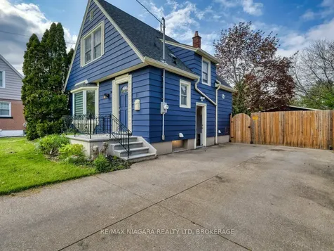 11 Winnifred Avenue St. Catharines ON L2M 5X2