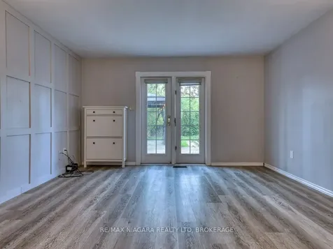 11 Winnifred Avenue St. Catharines ON L2M 5X2