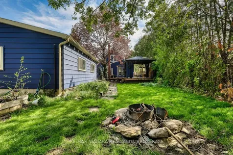 11 Winnifred Avenue St. Catharines ON L2M 5X2