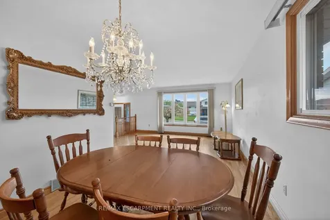336 Montmorency Drive Hamilton ON L8K 5H4
