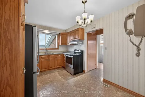 336 Montmorency Drive Hamilton ON L8K 5H4