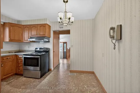 336 Montmorency Drive Hamilton ON L8K 5H4