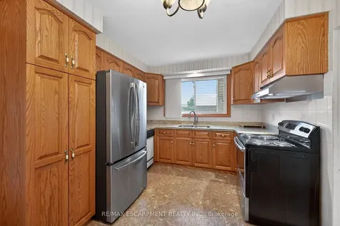 336 Montmorency Drive Hamilton ON L8K 5H4