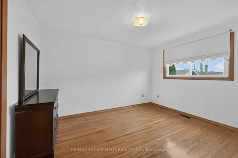 336 Montmorency Drive Hamilton ON L8K 5H4