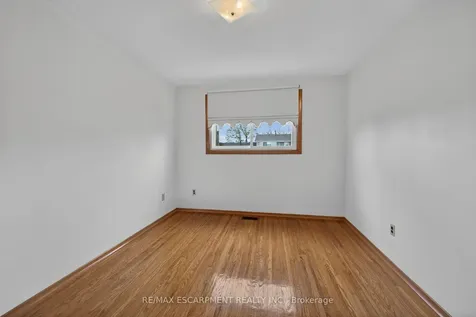 336 Montmorency Drive Hamilton ON L8K 5H4