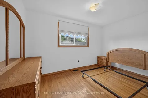 336 Montmorency Drive Hamilton ON L8K 5H4