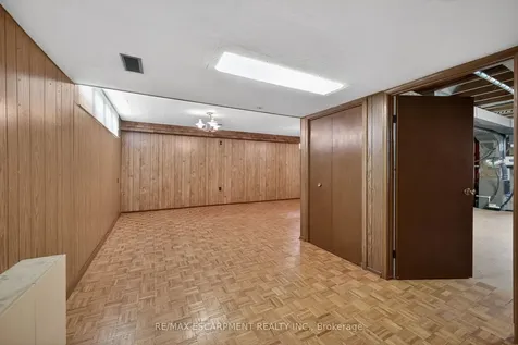 336 Montmorency Drive Hamilton ON L8K 5H4