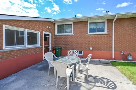 336 Montmorency Drive Hamilton ON L8K 5H4