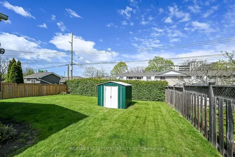 336 Montmorency Drive Hamilton ON L8K 5H4