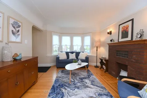 8 Norwood Road Hamilton ON L8S 3P9
