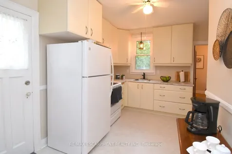 8 Norwood Road Hamilton ON L8S 3P9