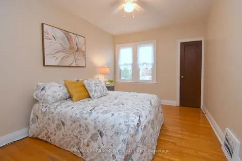 8 Norwood Road Hamilton ON L8S 3P9