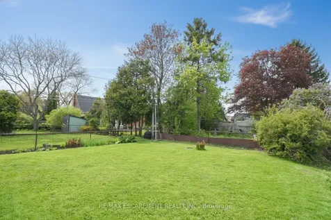 8 Norwood Road Hamilton ON L8S 3P9