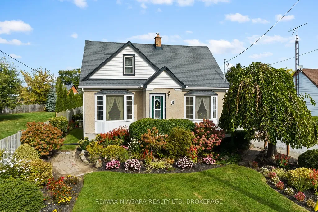 8 Lorraine Street Niagara-on-the-lake ON L0S 1J0