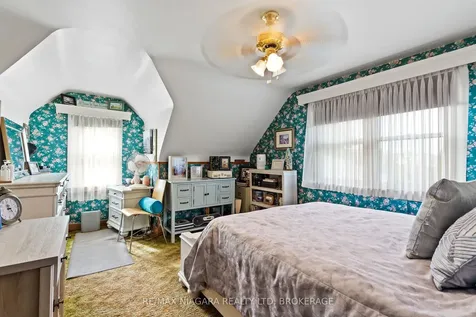 8 Lorraine Street Niagara-on-the-lake ON L0S 1J0