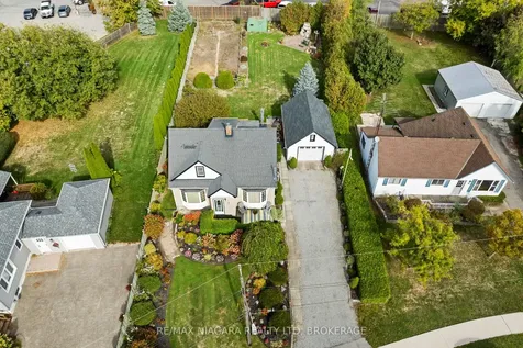 8 Lorraine Street Niagara-on-the-lake ON L0S 1J0