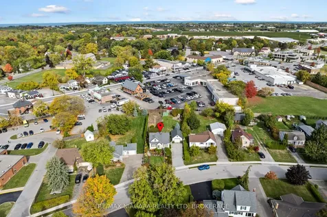 8 Lorraine Street Niagara-on-the-lake ON L0S 1J0
