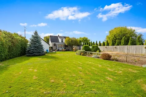 8 Lorraine Street Niagara-on-the-lake ON L0S 1J0