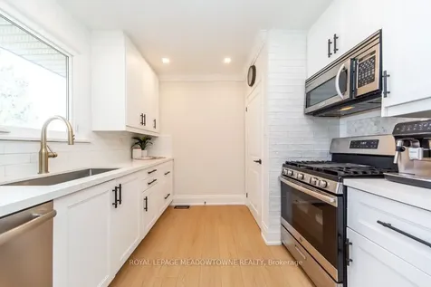 64 Dumbarton Street Guelph ON N1E 3T6