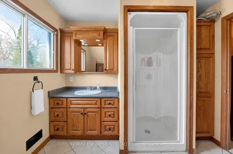 520 Alder Street E Haldimand ON N1A 1E6