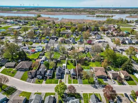 520 Alder Street E Haldimand ON N1A 1E6