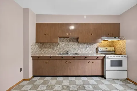 123 Elizabeth Street Guelph ON N1E 2X4