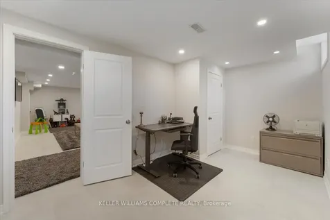 139 Vinton Road Hamilton ON L9K 0G7