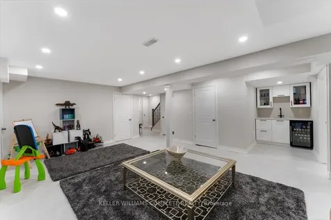 139 Vinton Road Hamilton ON L9K 0G7