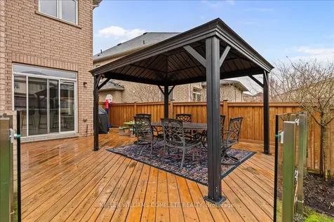 139 Vinton Road Hamilton ON L9K 0G7