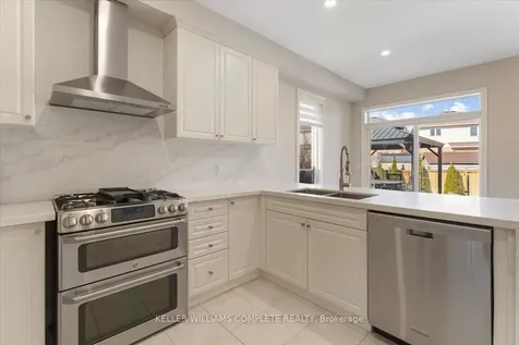 139 Vinton Road Hamilton ON L9K 0G7