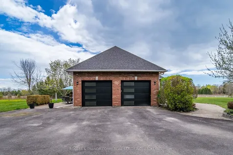 697 Rogers Side Road Kingston ON K7L 4V1