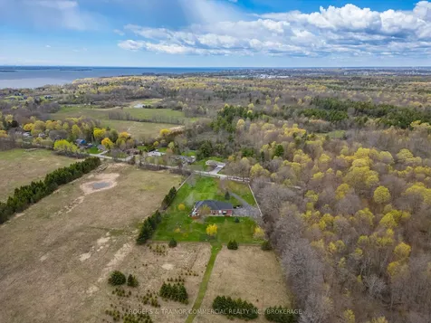 697 Rogers Side Road Kingston ON K7L 4V1