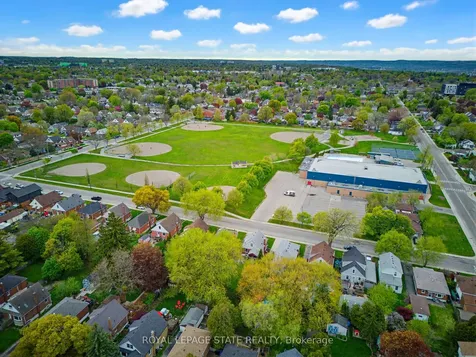 198 East 19th Street Hamilton ON L9A 4S5