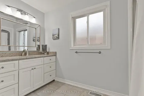 92 Cedar Park Drive Welland ON L3C 7C8