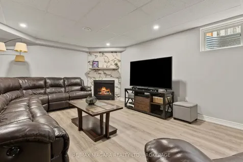 92 Cedar Park Drive Welland ON L3C 7C8