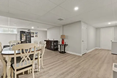92 Cedar Park Drive Welland ON L3C 7C8