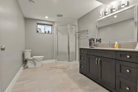 92 Cedar Park Drive Welland ON L3C 7C8