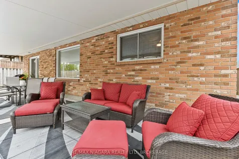 92 Cedar Park Drive Welland ON L3C 7C8